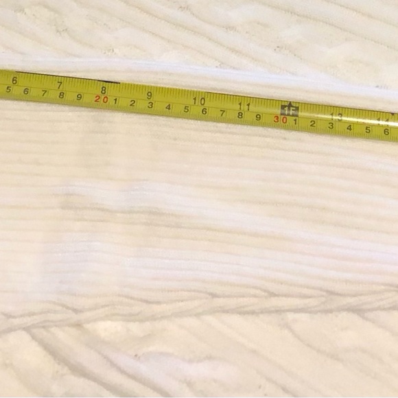 Talbots Cable Knit Turtleneck Sweater- size L - NWT - Picture 10 of 15